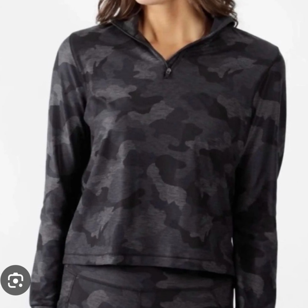 Yogolicious Lux Black Camo 1/4 Zip Top | Size Large